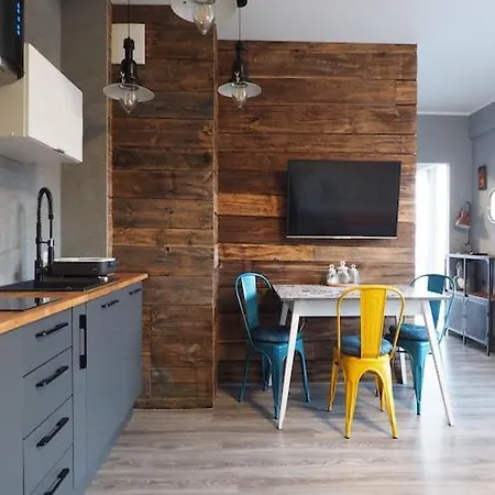 In Mi Dzyzdroje By The Sea * Miedzyzdroje