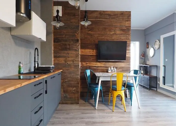 In Mi Dzyzdroje By The Sea * Miedzyzdroje